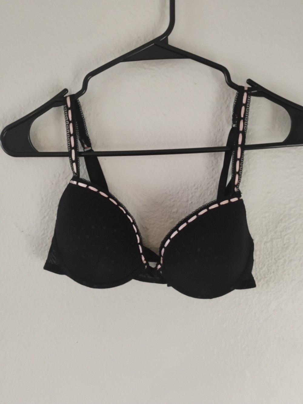 Donna Loren Black T-Shirt Bra Size 34A